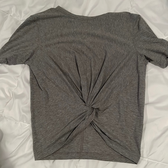 Lululemon Crescent T-Shirt - Picture 1 of 4
